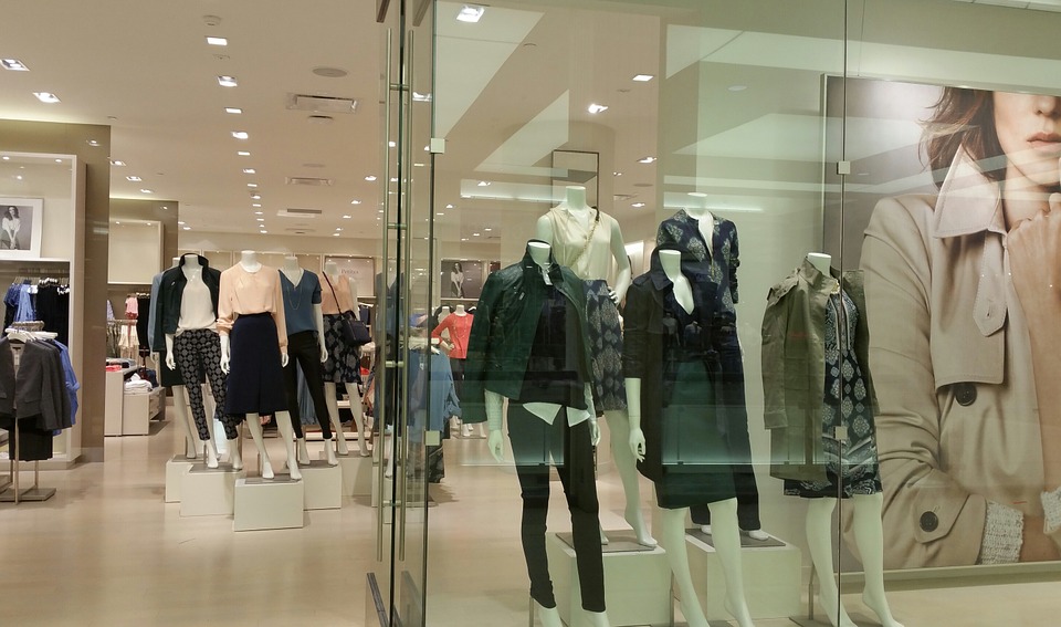 How to run a successful textile store ?